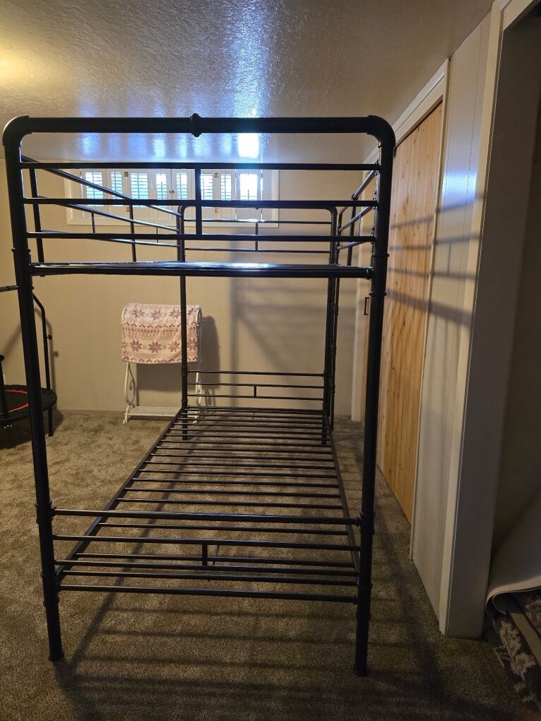 Twin SIze New Bunk Beds