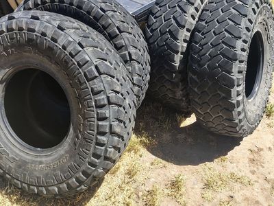 40x13.50r17 Nitto