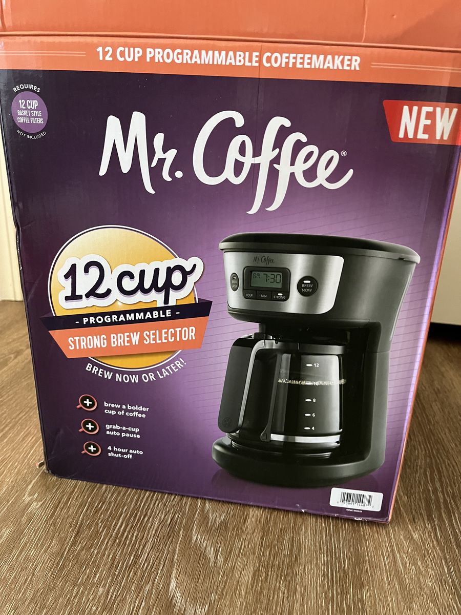 KITCHEN MR COFFEE MACHINE 