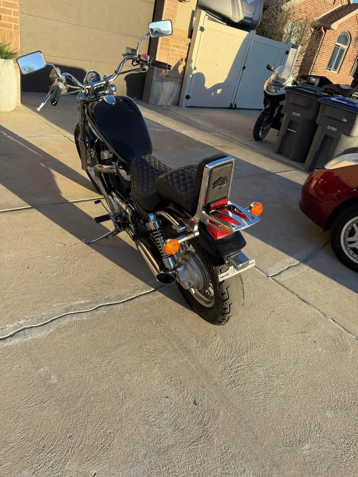 2002 Suzuki Intruder VS800GL