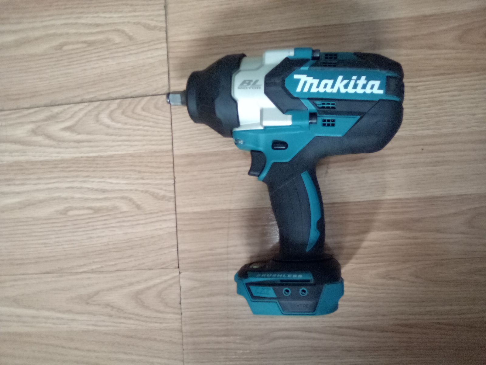 Makita Impact Wrench Cordless XWT08 1/2"