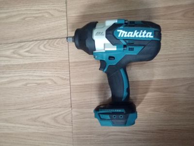 Makita Impact Wrench Cordless XWT08 1/2"