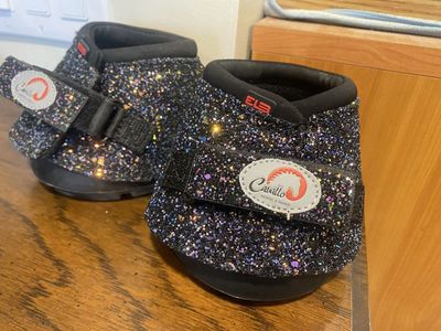 New Cavallo Hoof Boots size 0