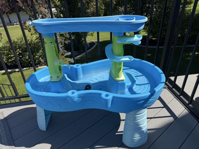Step2 Cascading Cove Water Table Outdoor Play Center