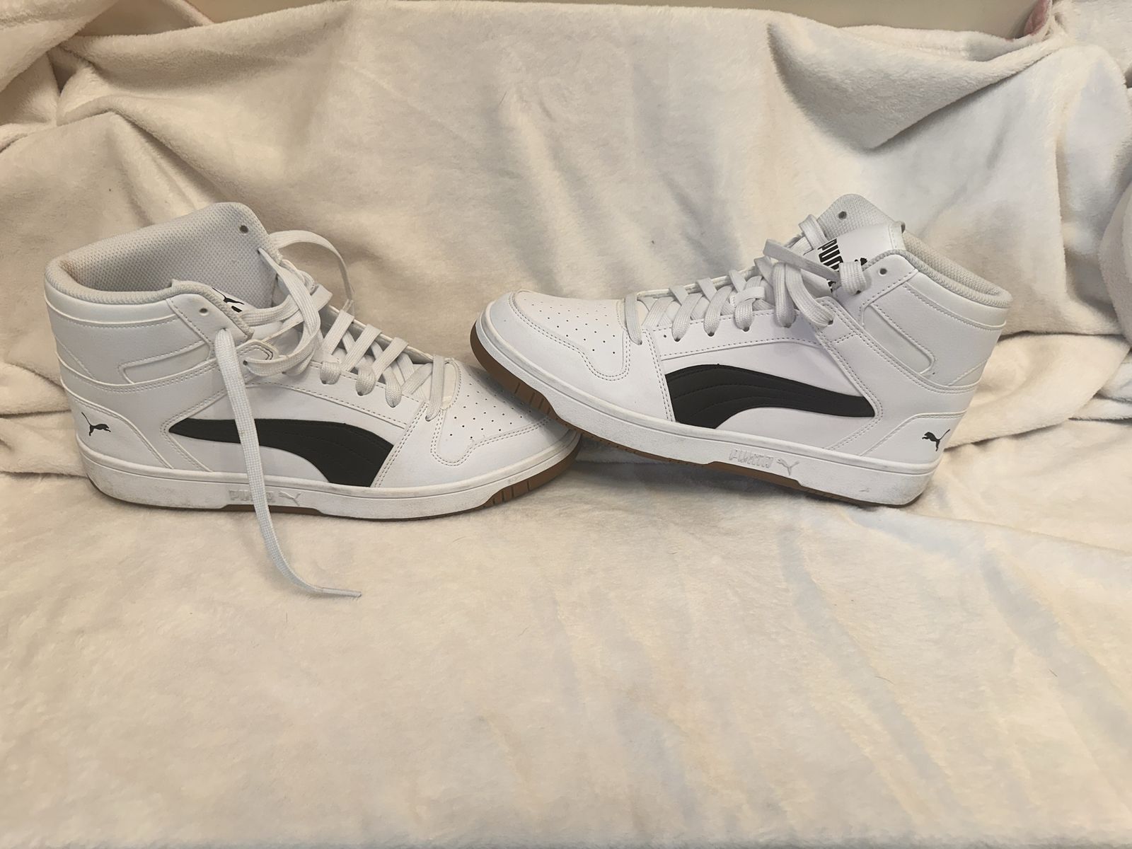 Men’s Puma Rebound LayUp SL size 12