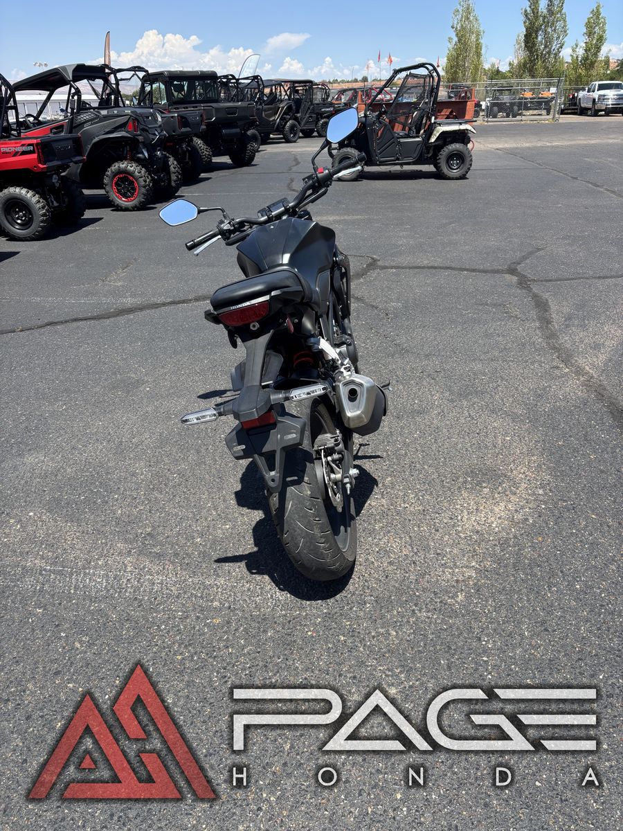 Main image 3