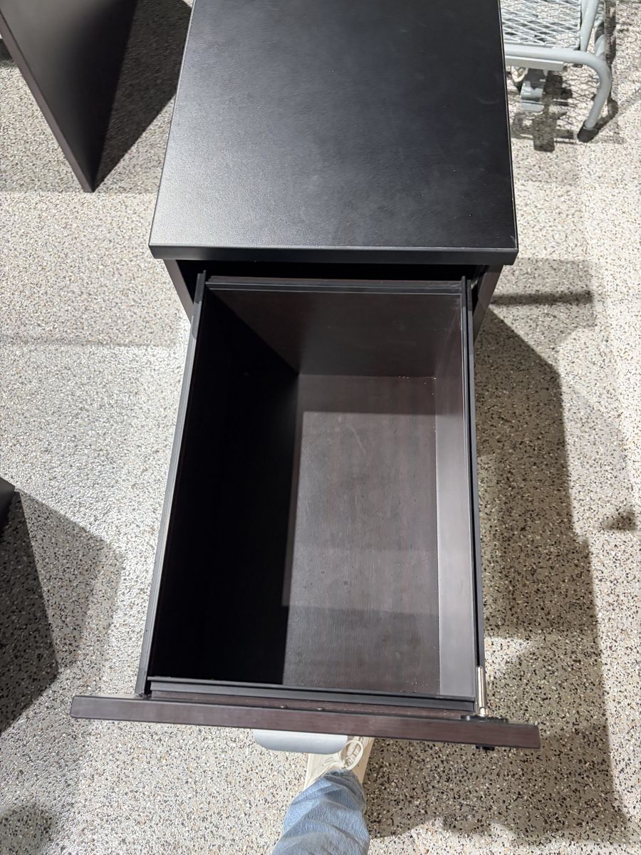 Main image 6