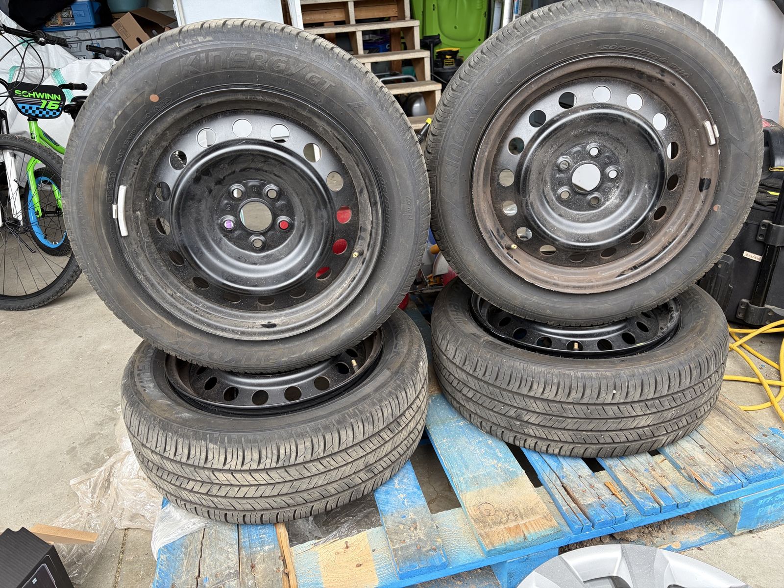 Brand new Kinergy tires