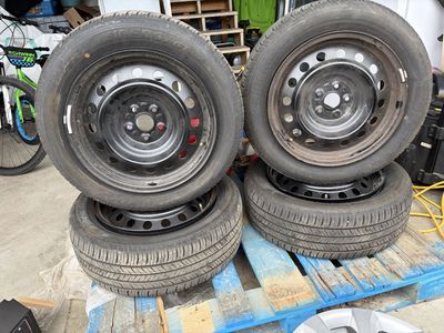 Brand new Kinergy tires