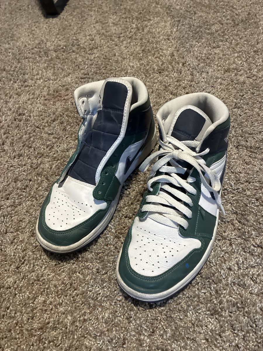 Jordans Size 8.5 Mens