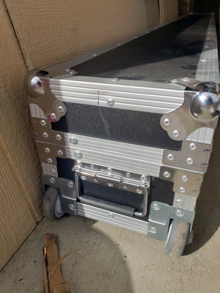 Main image 2