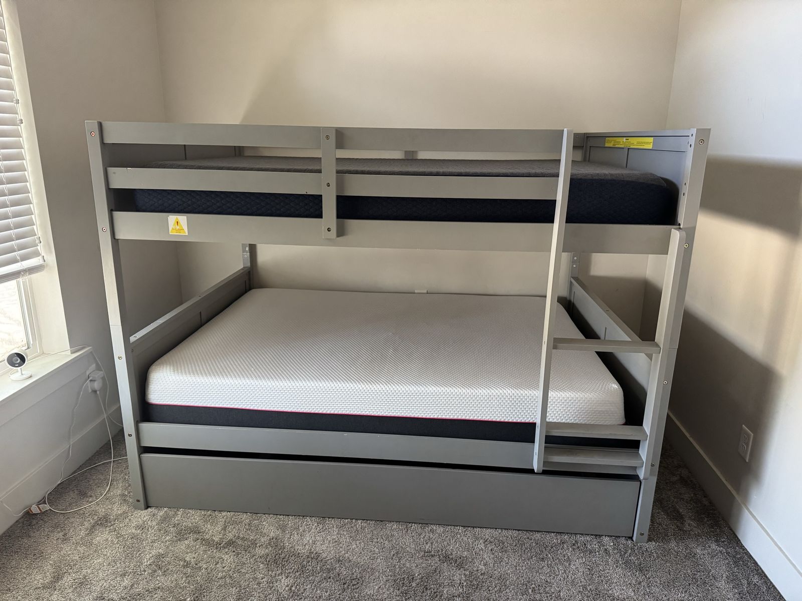 Full over Full Bunkbed. Mattress included***