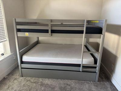 Full over Full Bunkbed. Mattress included***