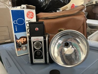 Vintage Kodak Duaflex II Camera with Flash and Case