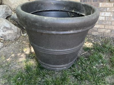 Large Round Plastic Outdoor Planter Pot - Dark Brown/Black - Garden & Patio Decor