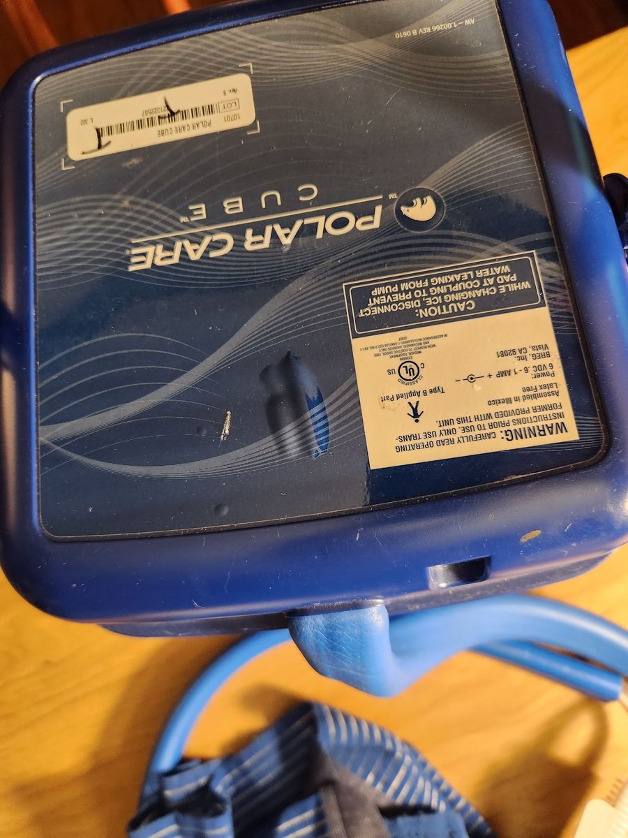 Breg Polar Care Cube orthopedic cooler and pad.  Works great for injuries of all kinds.