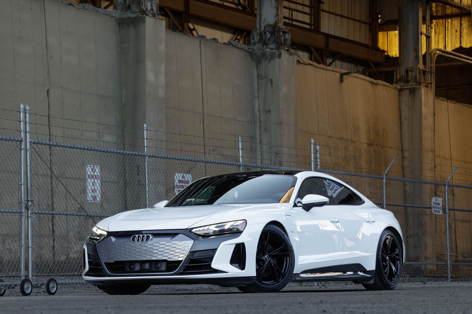 2022 Audi e-tron GT quattro Premium Plus