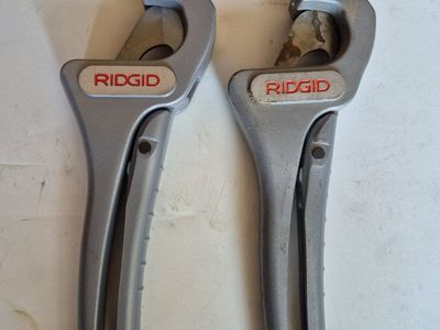 RIDGID Plastic Pipe and Tubing Cutters - Pair