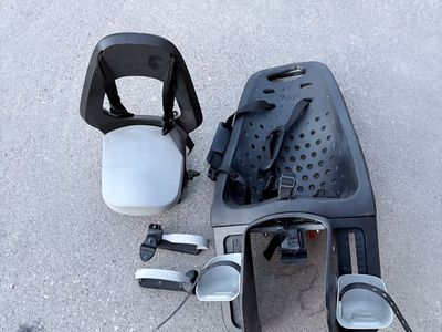 Thule Yepp 2 Maxi Child Bicycle Seat - Black/Grey and Yepp Junior Budget WITH MOUNT