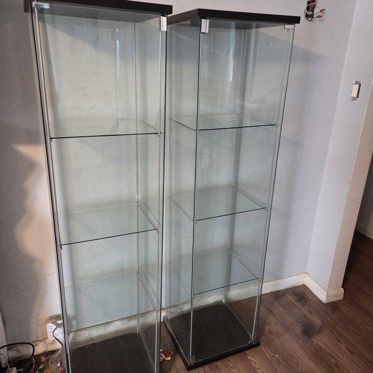 free glass cabinets