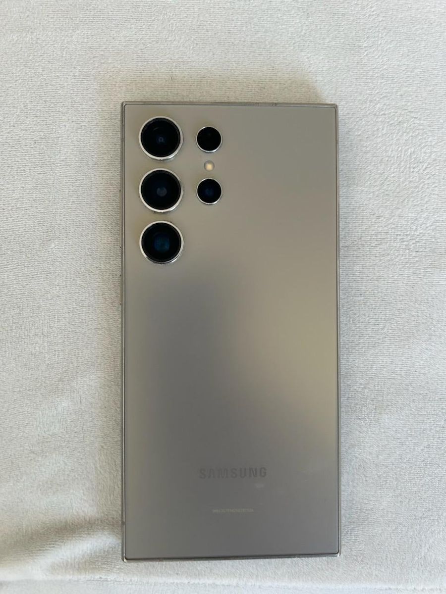 Samsung Galaxy S24 Ultra – 256GB – Titanium Gray – Factory Unlocked