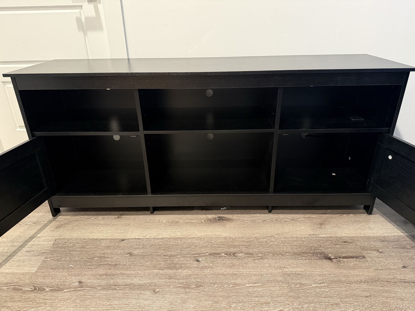 Main image 2