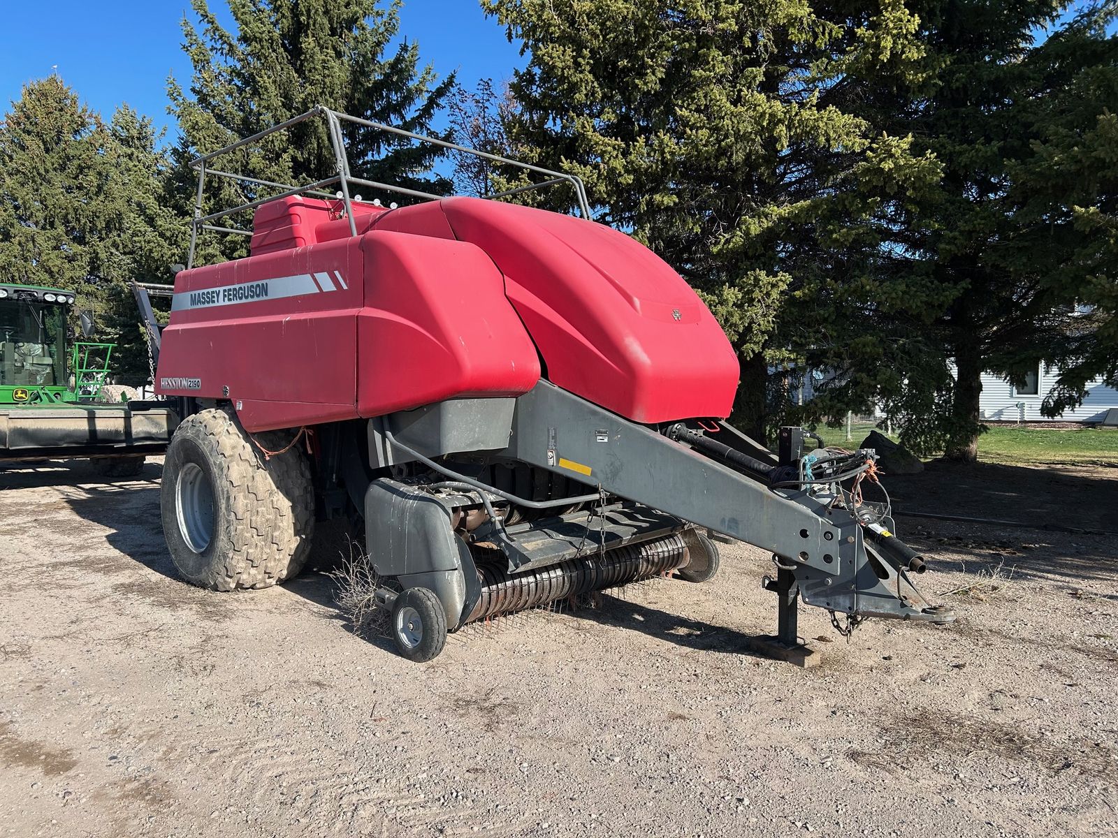 2010 Massey Ferguson 2190 large square 4×4 baler