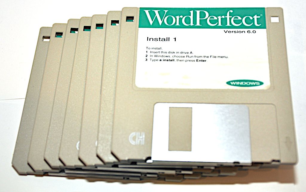 Vintage Wordperfect 6.0 for Windows on 3.5 inch floppies