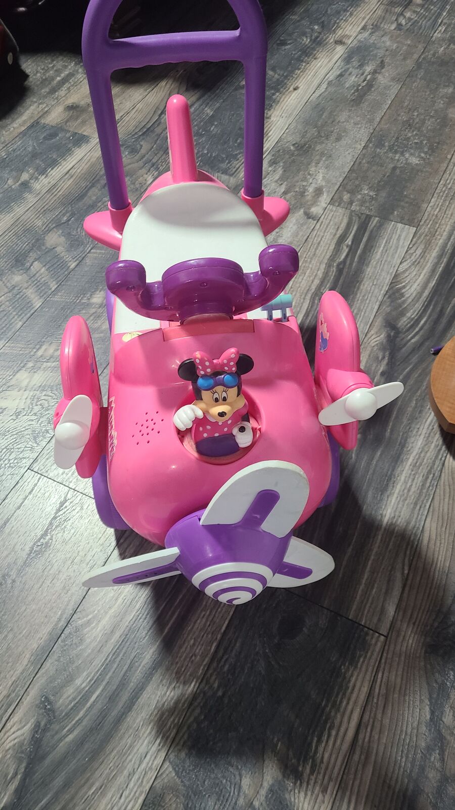 Minnie mouse plane walker