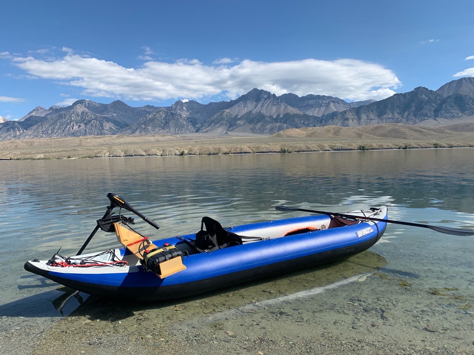 Sea eagle 480X 3 person Inflatable Kayak with Minn Kota 5 speed Endurance 30 trolling motor.