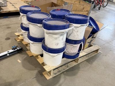 2.5 Gallon Buckets