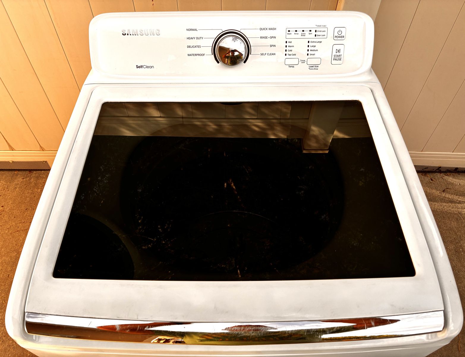 Main image 6