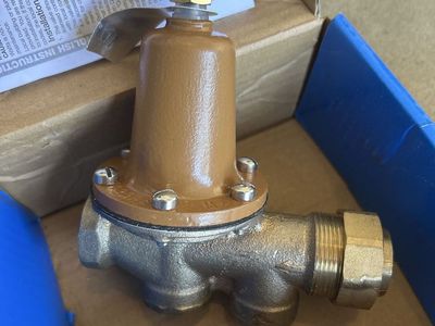 Water pressure reducing valve