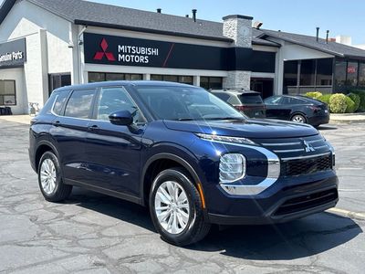 2026 Mitsubishi Outlander ES