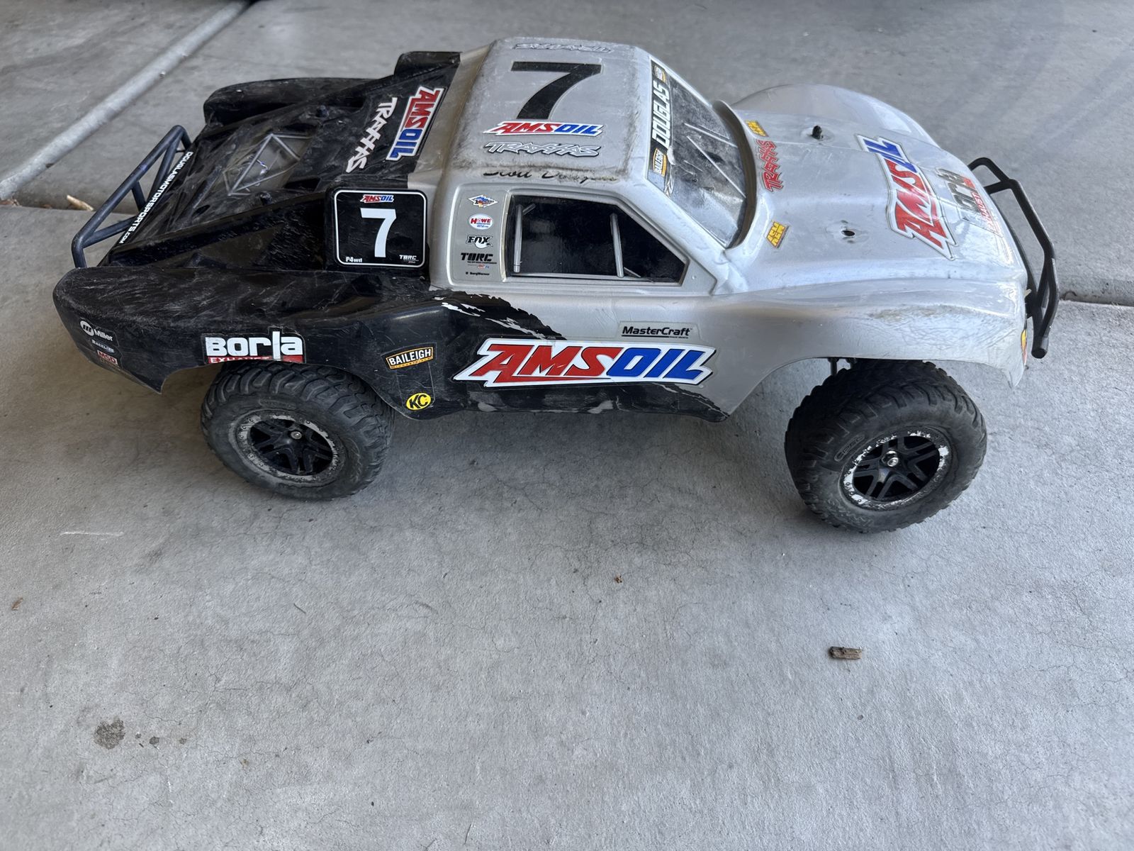 Traxxas Slash 2WD Short Course RC Truck w/ TQ 2.4GHz Remote, Battery & Charger