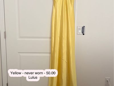 Multiple Dresses- Sizes 4-6 Or Small/Medium