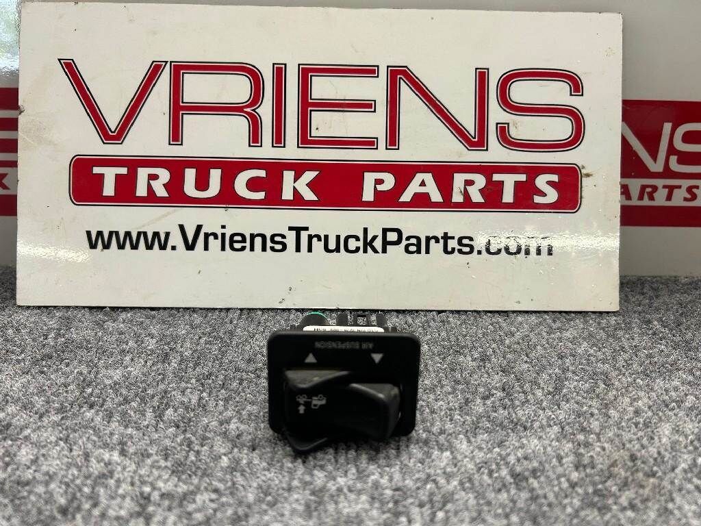 Paccar Dashboard Switch