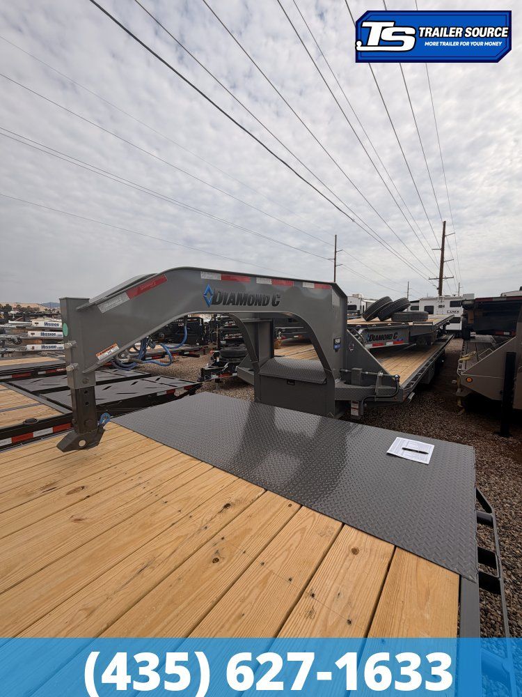 8.5x35 Diamond C FMAX-HDT 210 Gooseneck Hydraulic Dovetail Equipment Trailer - 25K GVWR -