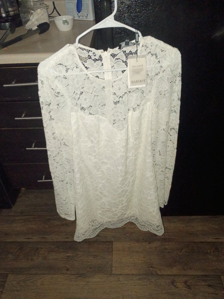 NWT Bardot White Lace Long Sleeve Dress Size L