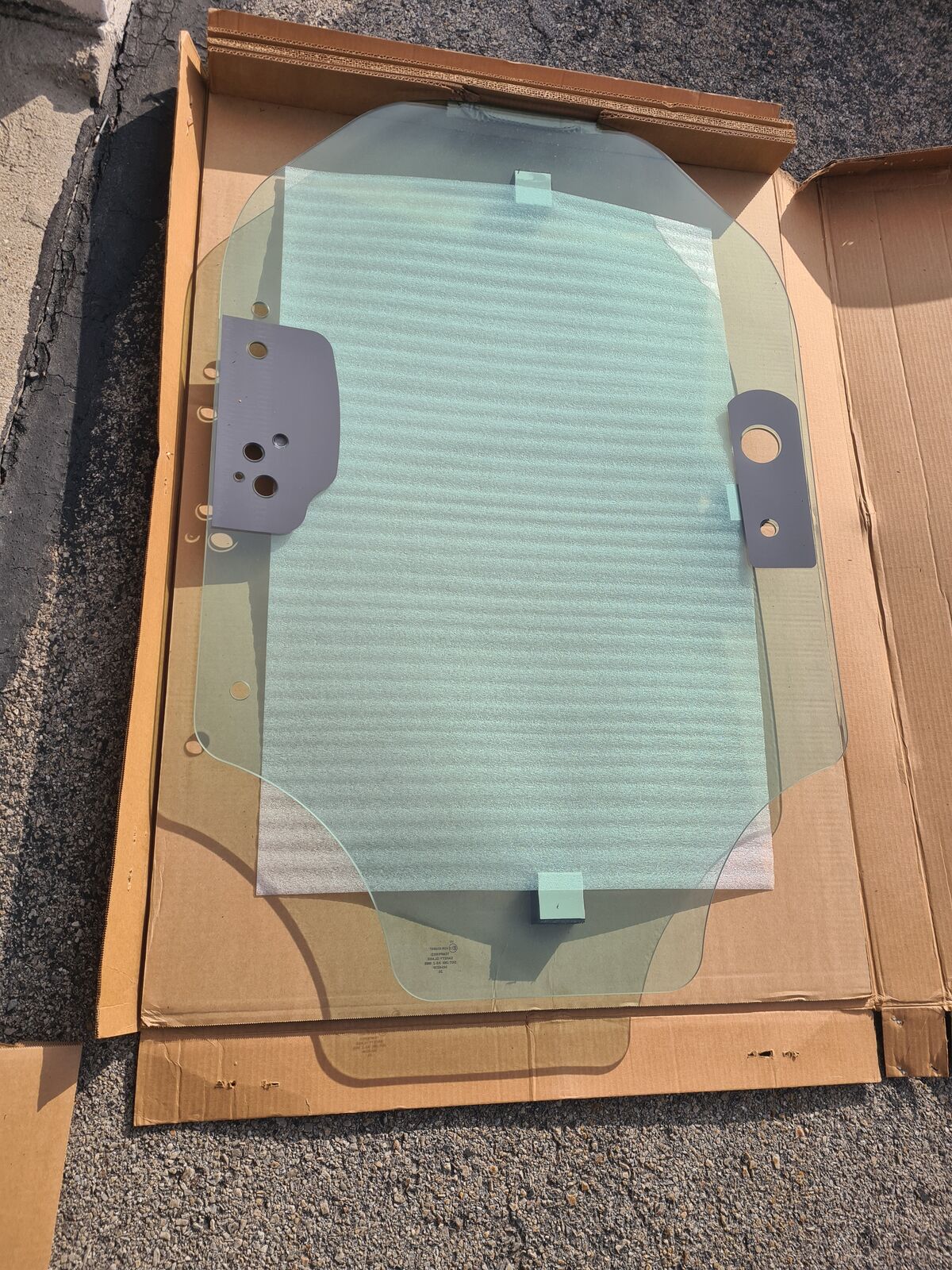 Caterpillar D Series skid steer track loader Enclosed Cab Door Glass