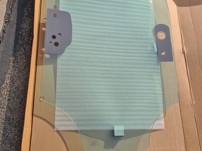 Caterpillar D Series skid steer track loader Enclosed Cab Door Glass