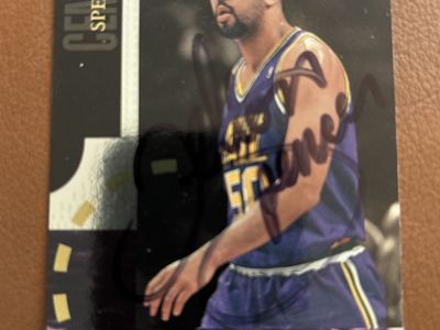 1993-94 Felton Spencer Autographed Upper Deck Basketball Card Utah Jazz