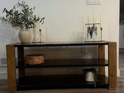 Modern solid Wood and Glass TV Stand Media Console
