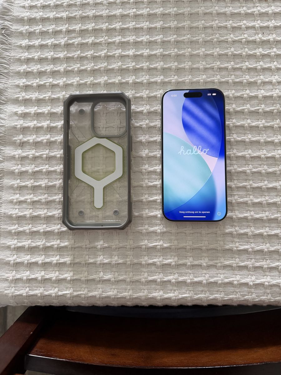 iPhone 16 Pro w/many extras