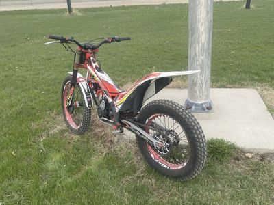 2021 TRS 300r trials bike