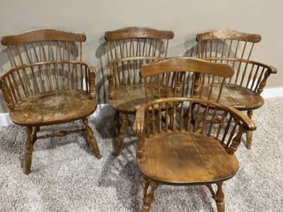 Set of 4 Vintage Nichols and Stone Dining Arm Chairs -