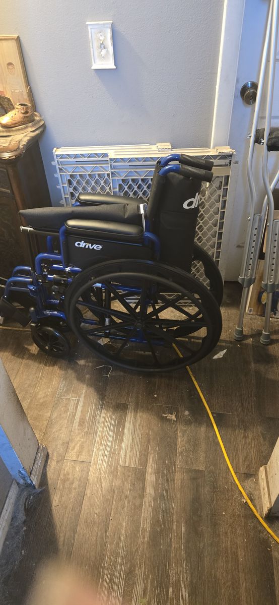 18" Drive wheelchair