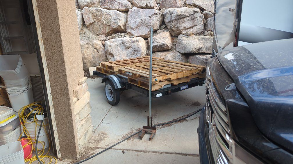 Pallet breaker w\pallets