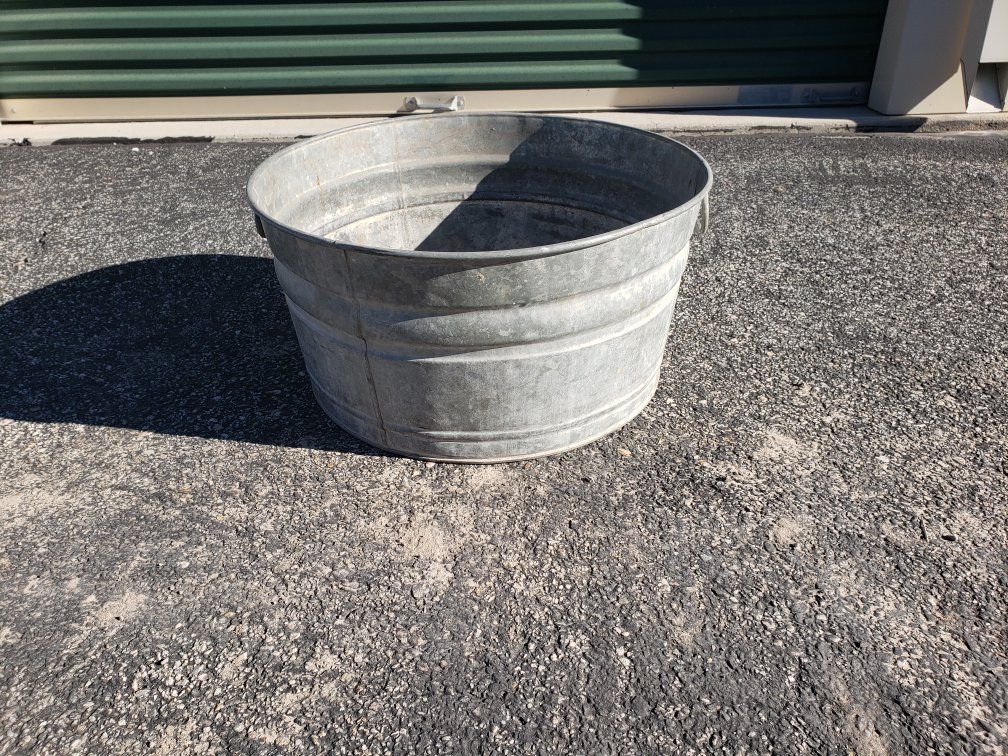 Main image 3