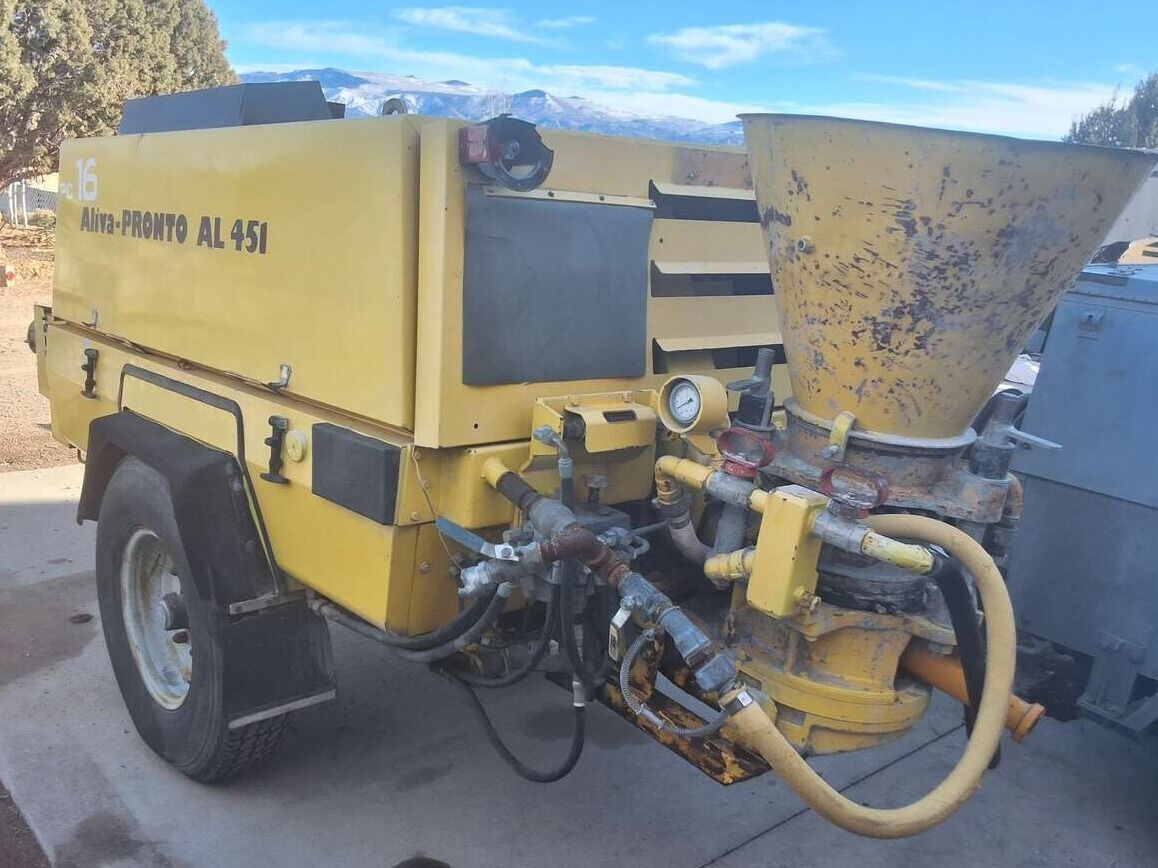 Heavy Duty Air Compressor Trailer – Atlas Copco XAH – Deutz Diesel Compressor – Towable 7 bar Industrial Trailer – Works Great